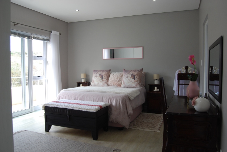 5 Bedroom Property for Sale in Country Club Western Cape